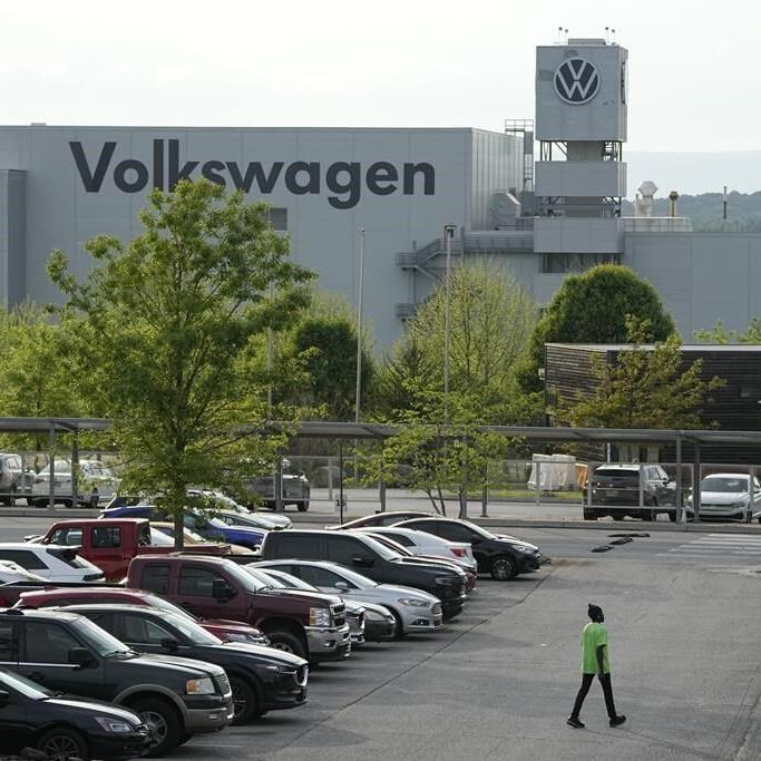 Tennessee Volkswagen employees overwhelmingly vote to join United Auto Workers union